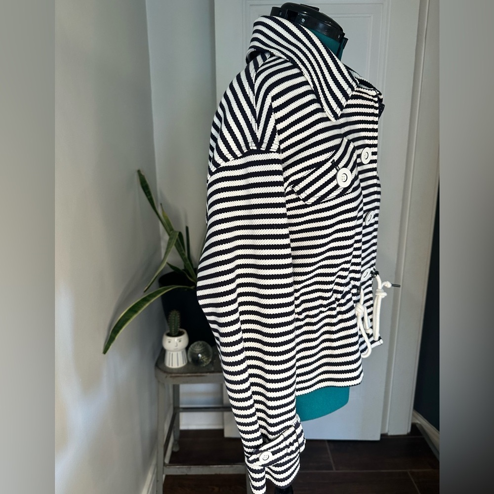 CAbi #5654 Harbor Jacket medium - Picture 5 of 16